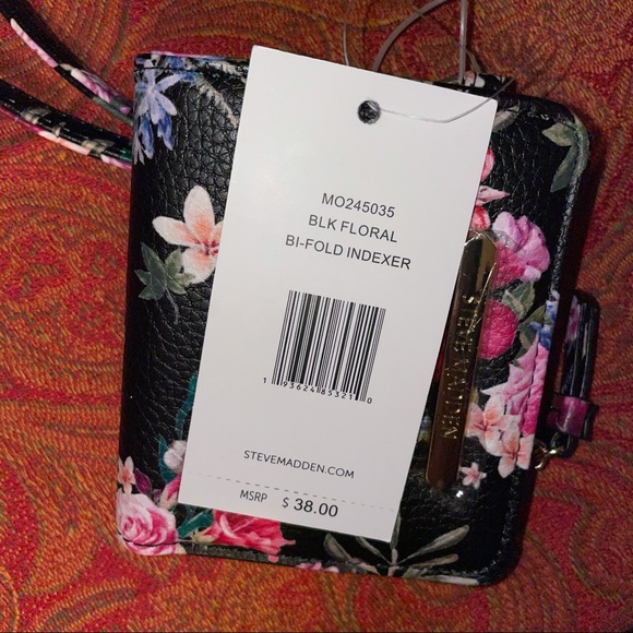 STEVE MADDEN WALLET - Picture 3 of 5